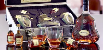 Darčekové ALU Kufre s koňakom