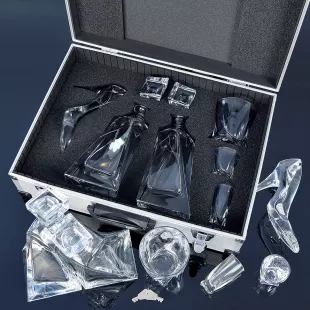 Darčekový kufor Karafy LOVERS + Črievička Bohemia Crystal Contraband