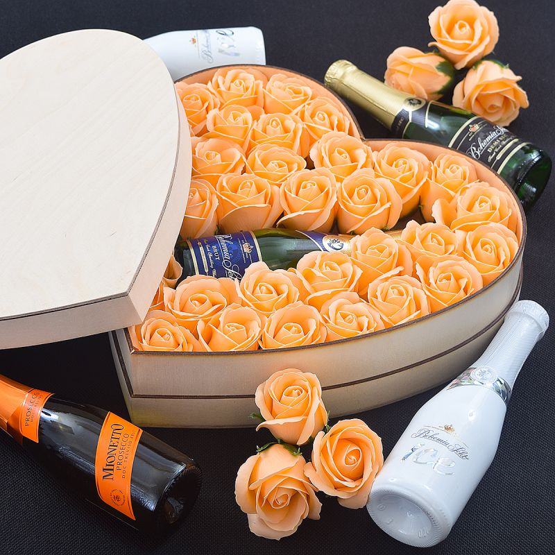 Darčekové Srdce s mydlovými ružami - broskyňová - originálny darček pre ženu