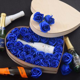  Mydlové ruže v originálnej krabičke v tvare srdca - Kráľovské modré
